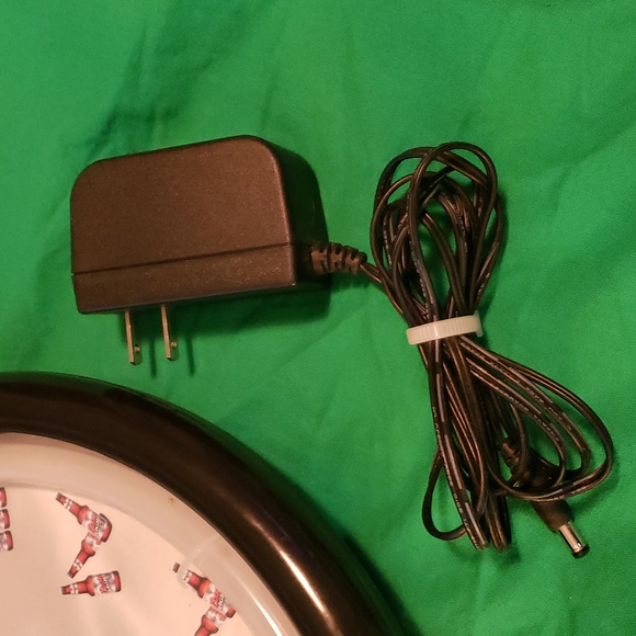 Coors Light Tube Light Clock with AC Adapter - Picture 6 of 8